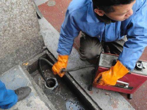 寮步镇疏通下水道